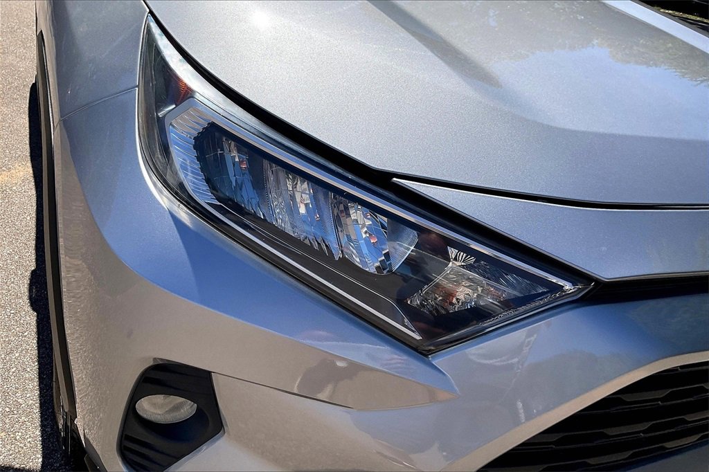 Used 2019 Toyota RAV4 XLE image 28