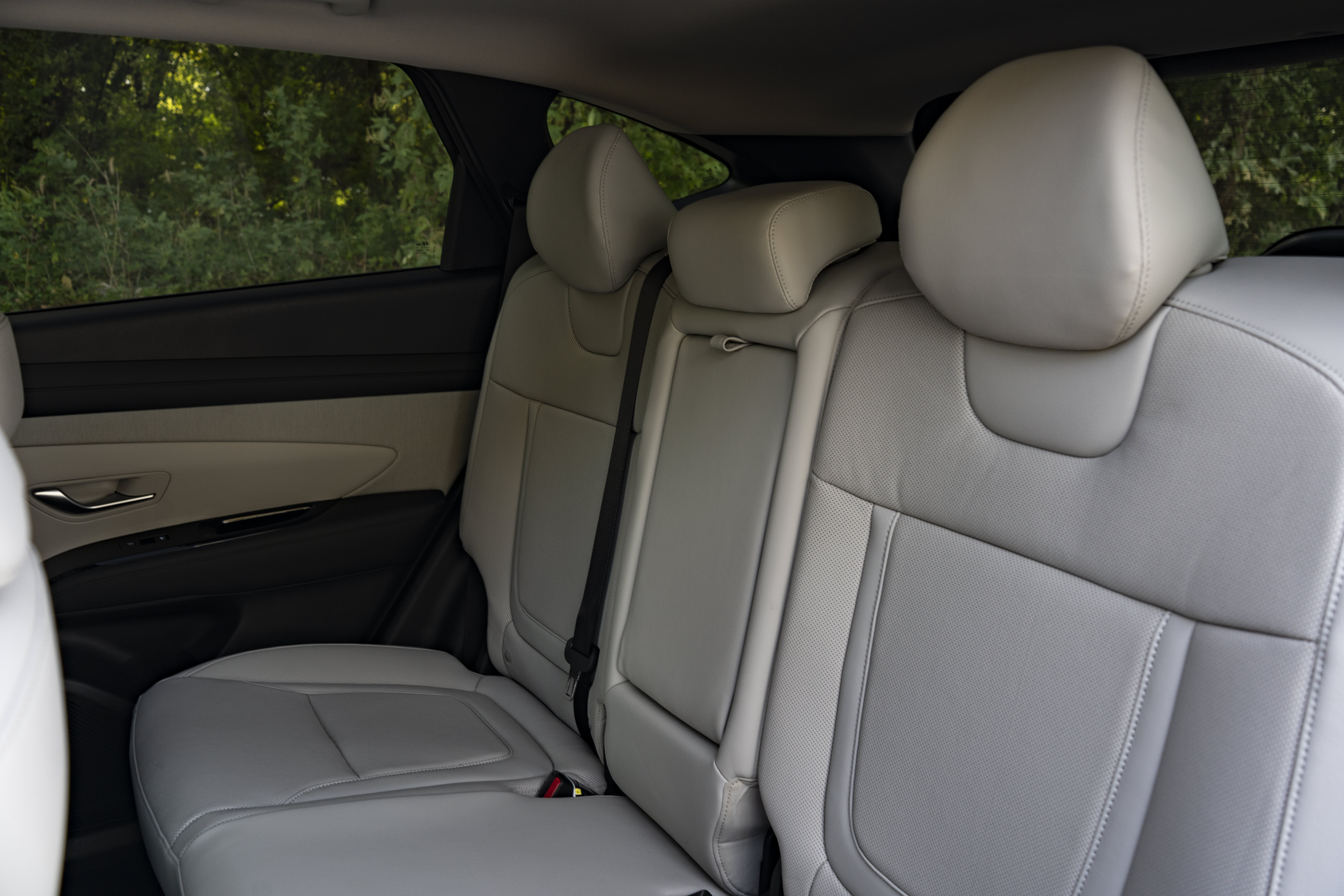 Used 2025 Hyundai Tucson Limited FWD image 18