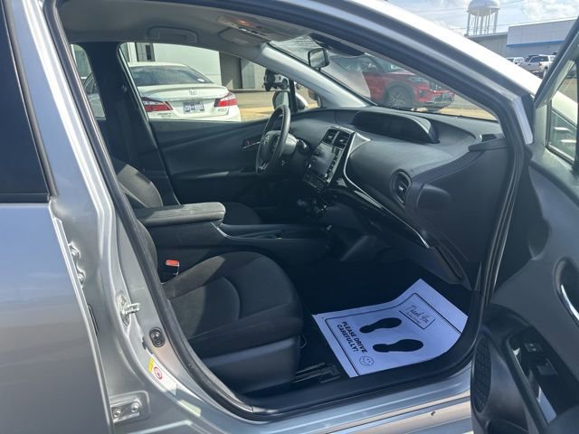 Used 2022 Toyota Prius LE image 7