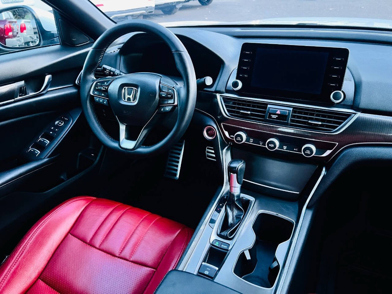 Used 2018 Honda Accord Sport image 21