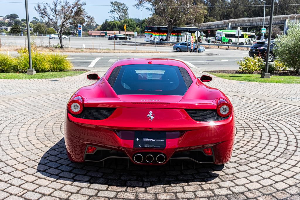 Used 2013 Ferrari 458 Italia Coupe RWD image 7