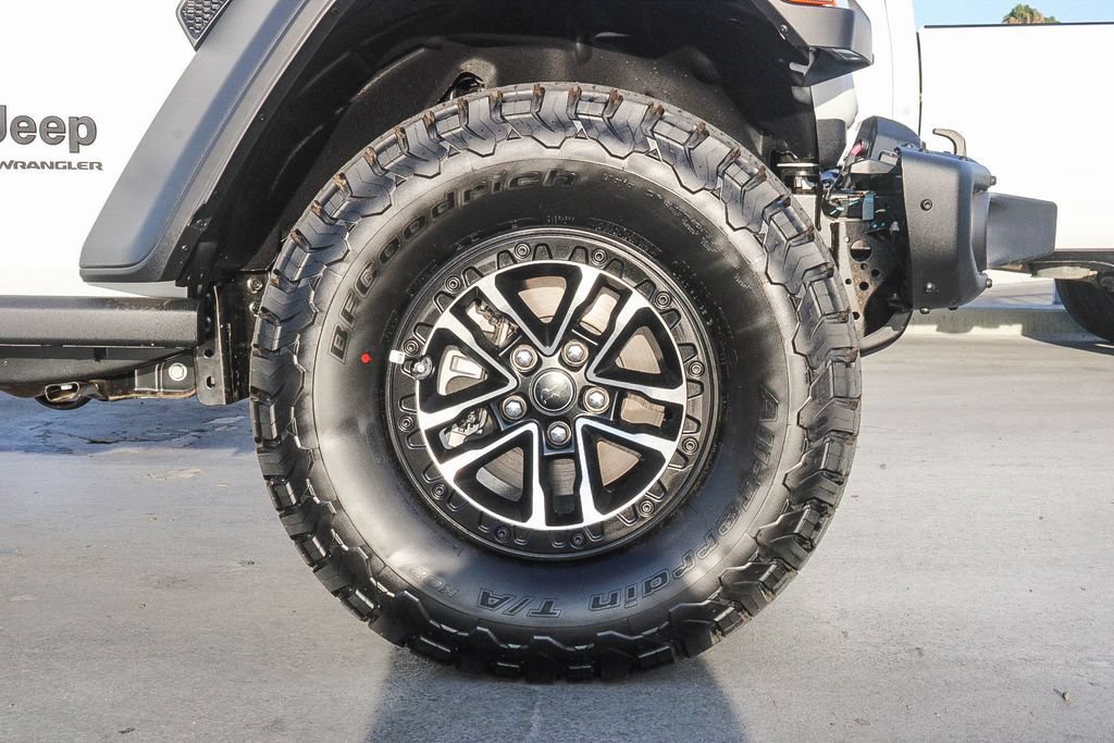New 2026 Jeep Wrangler Unlimited Rubicon 392 w/ Quick Order Package 27X Moab AWD/4WD image 11