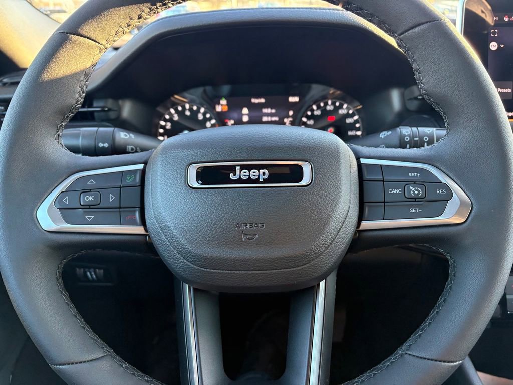 New 2026 Jeep Compass Latitude AWD/4WD image 17