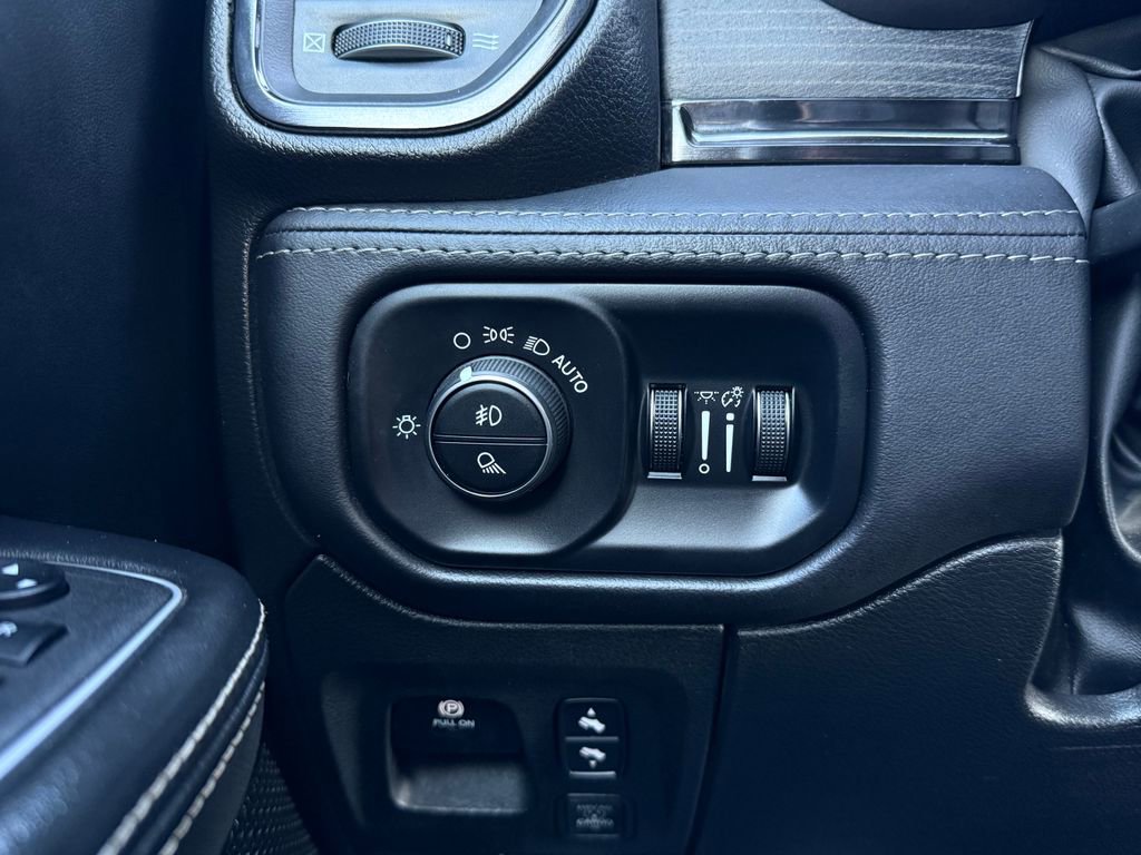 Used 2023 RAM 1500 Limited w/ Body Color Bumper Group image 22