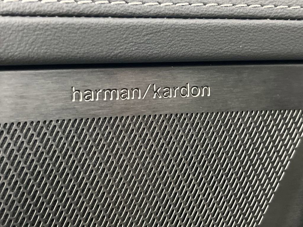 New 2026 Volvo XC90 B5 Ultra w/ Protection Package image 11