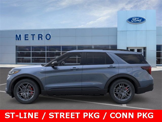 New 2026 Ford Explorer ST-Line w/ ST-Line Street Pack image 4