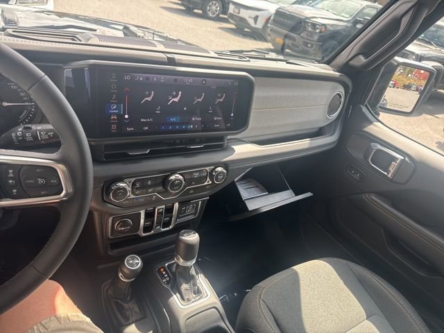 Certified 2025 Jeep Wrangler Unlimited Sahara AWD/4WD image 25