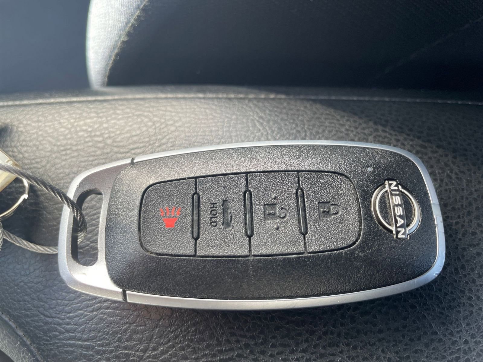 Used 2025 Nissan Versa SV image 18