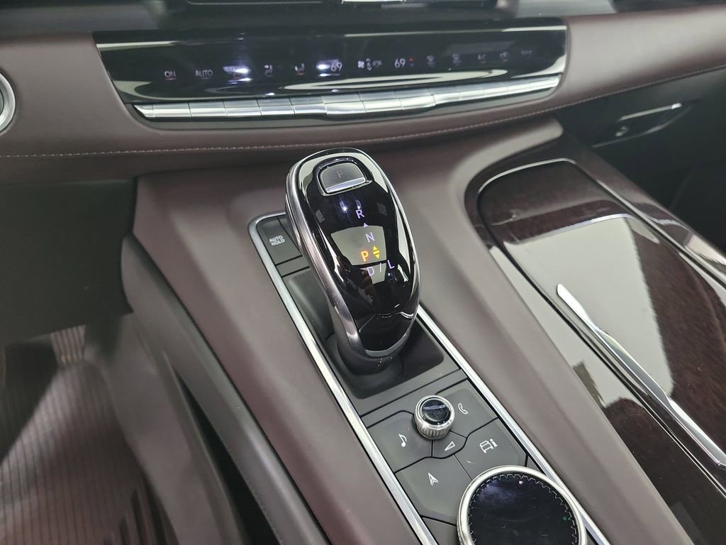 Certified 2021 Cadillac Escalade Sport Platinum w/ Heavy-Duty Trailer Package image 29