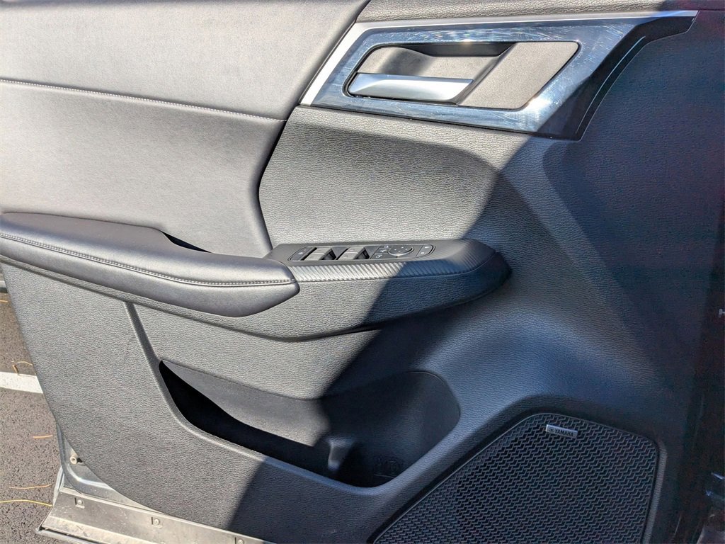 Used 2025 Mitsubishi Outlander SE image 14