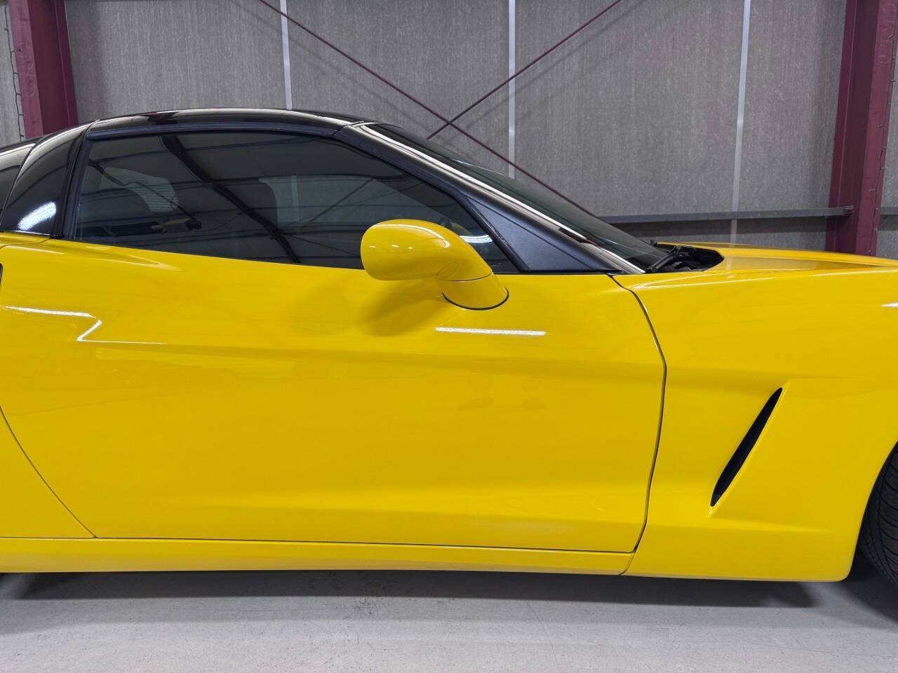 Used 2008 Chevrolet Corvette Coupe w/ Preferred Equipment Group RWD image 37