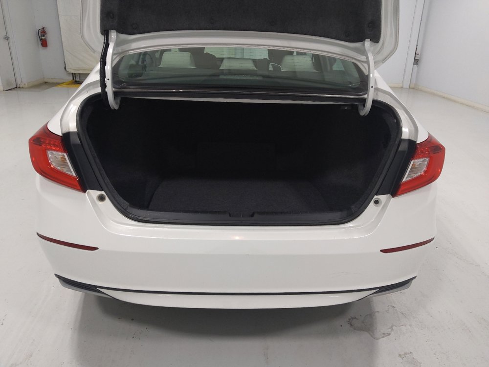 Used 2018 Honda Accord LX image 29