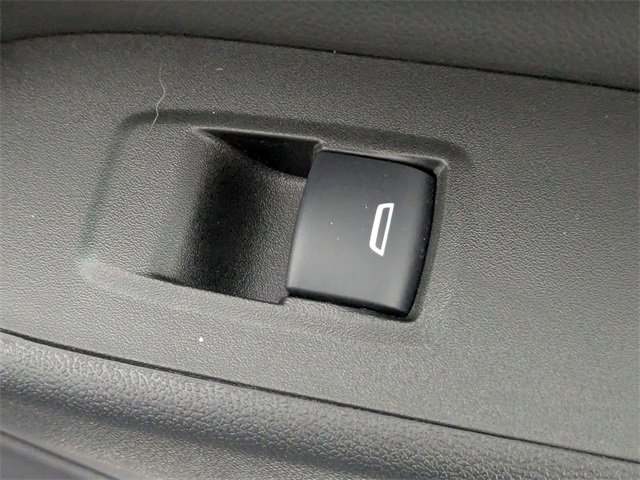 Certified 2024 Chevrolet Equinox LT image 35