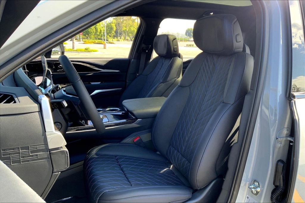 New 2026 Cadillac Escalade IQL Luxury image 12