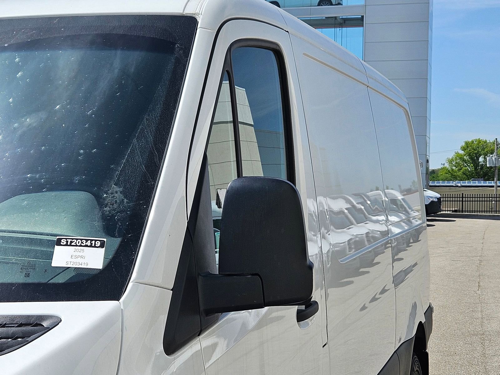 New 2025 Mercedes-Benz eSprinter 144 Cargo image 9