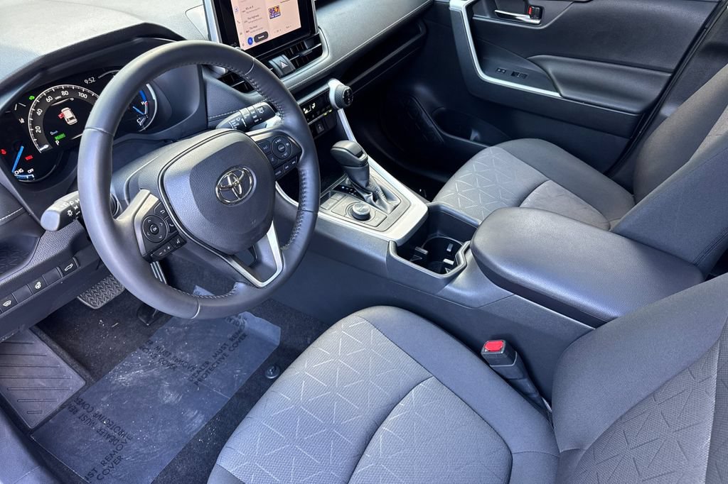 Used 2023 Toyota RAV4 XLE w/ Convenience Package AWD/4WD image 9