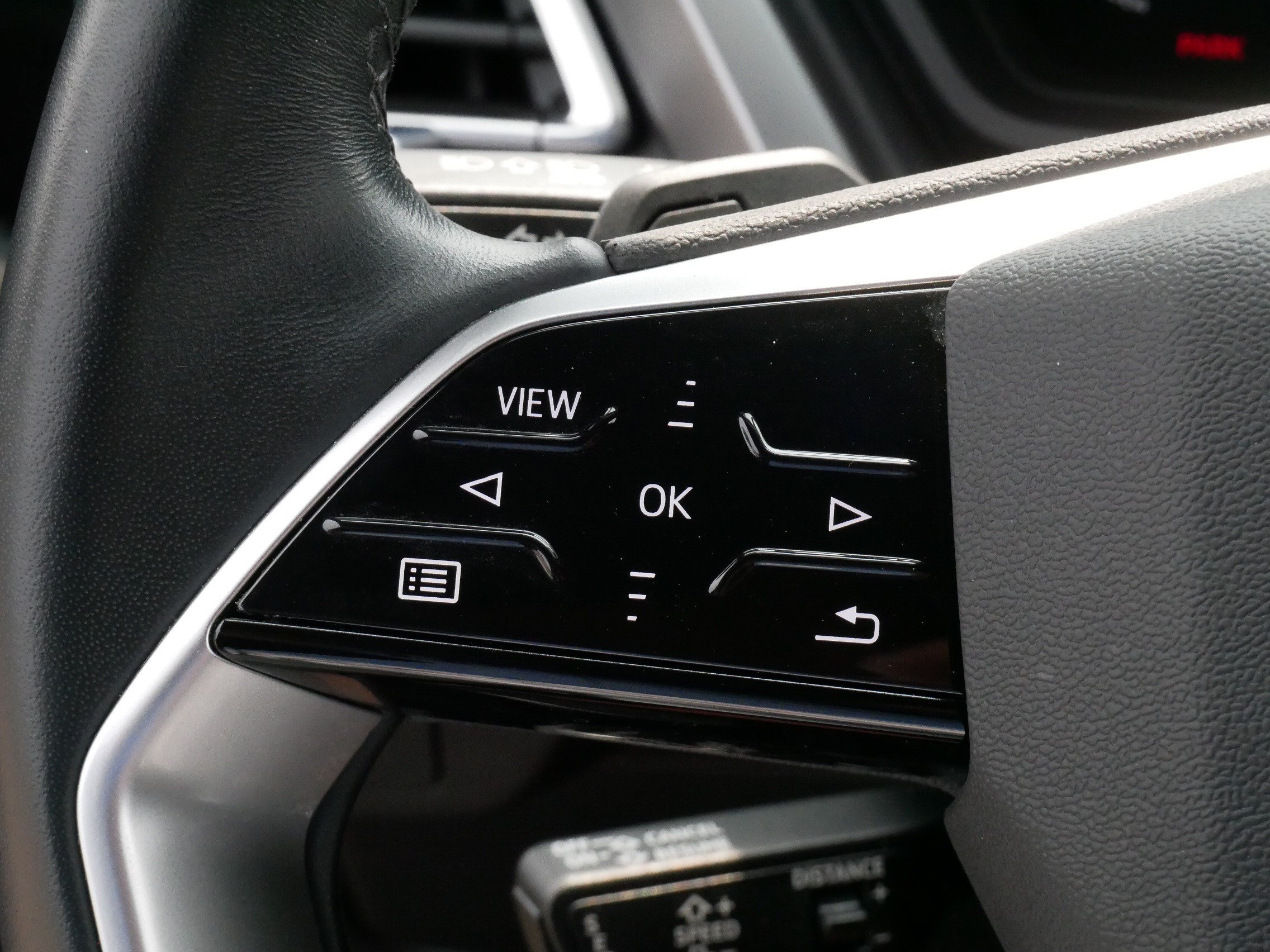 Used 2023 Audi Q4 e-tron Prestige AWD/4WD image 26