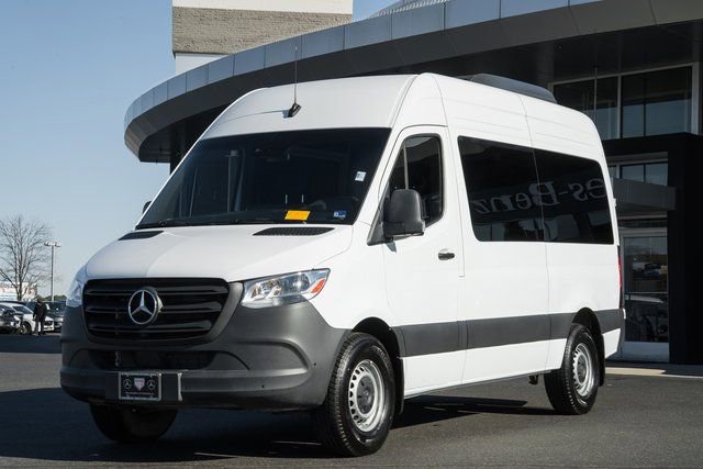 Used 2024 Mercedes-Benz Sprinter 2500 image 3