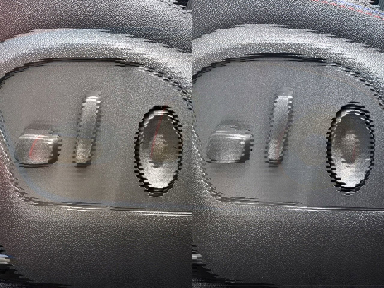 New 2026 Chevrolet Equinox EV RS image 21