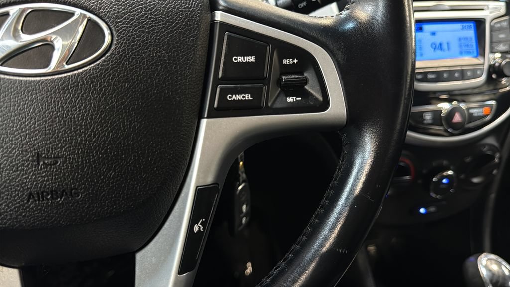 Used 2014 Hyundai Accent SE FWD image 24