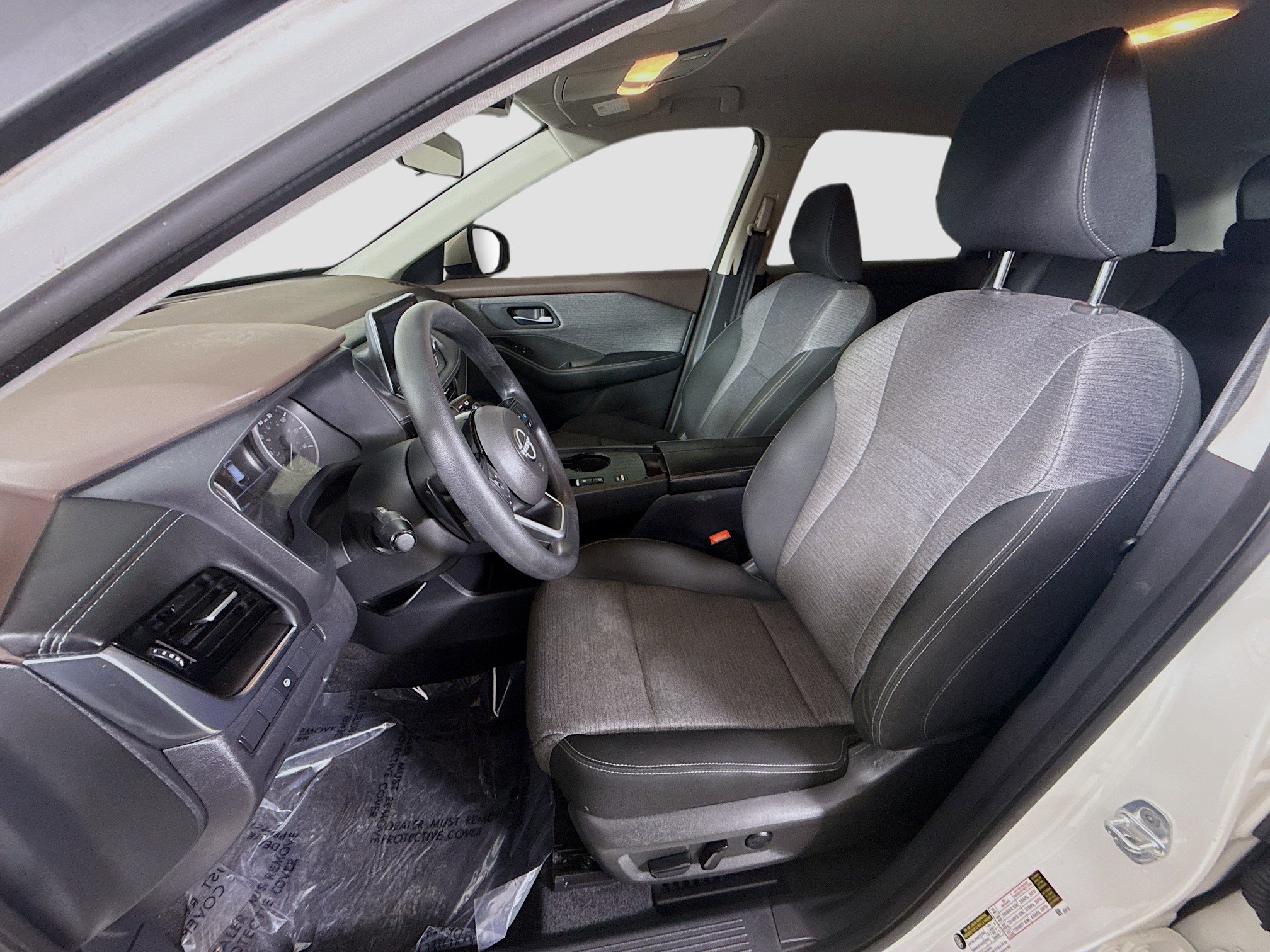 Used 2023 Nissan Rogue SV image 22