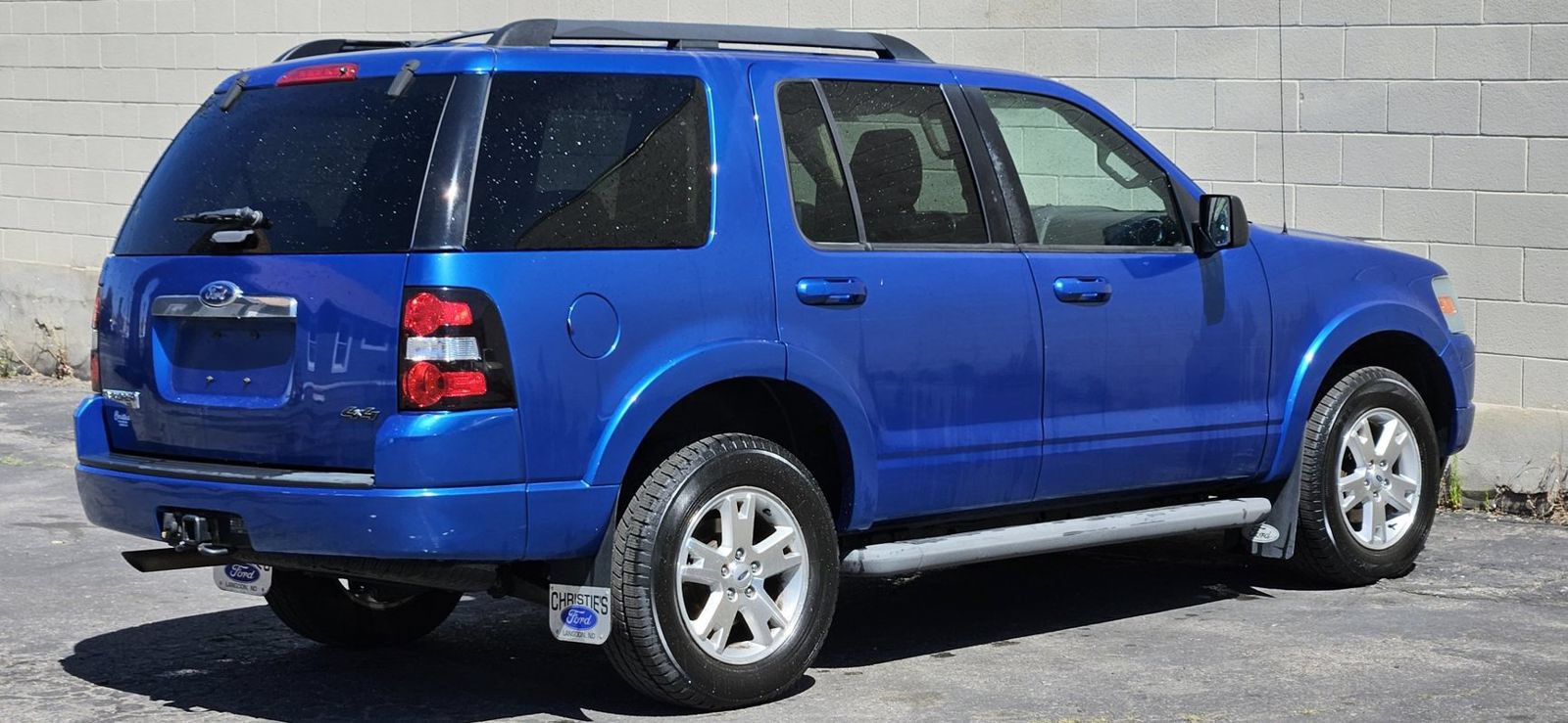 Used 2010 Ford Explorer XLT AWD/4WD image 5