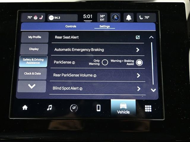 New 2025 Jeep Grand Cherokee L Laredo image 33