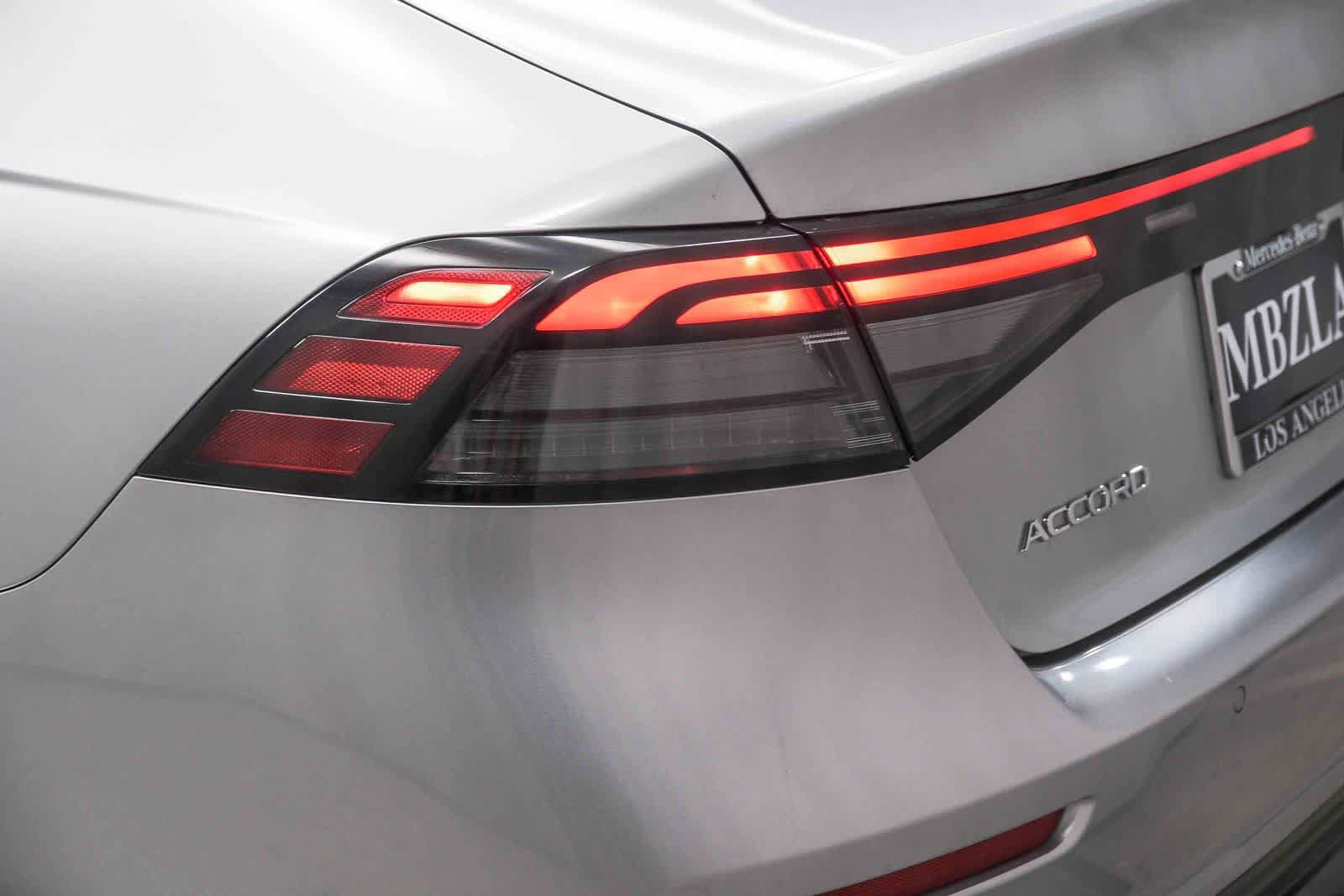 Used 2024 Honda Accord Touring image 7