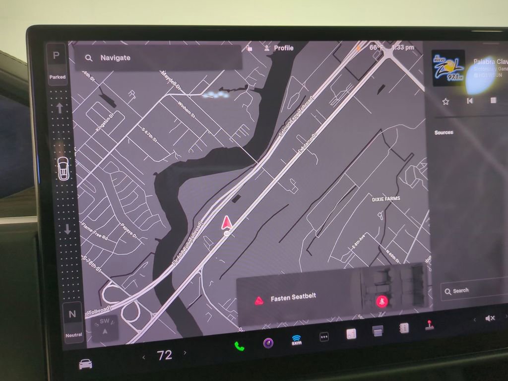 Used 2023 Tesla Model X image 25