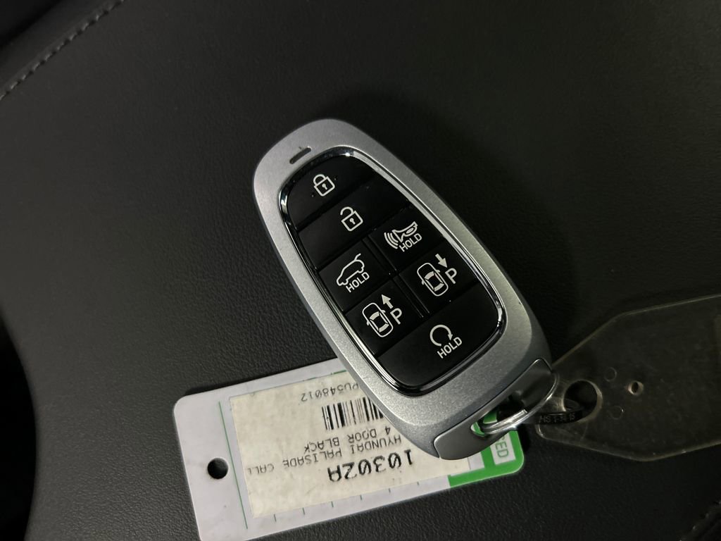 Used 2023 Hyundai Palisade Calligraphy image 20