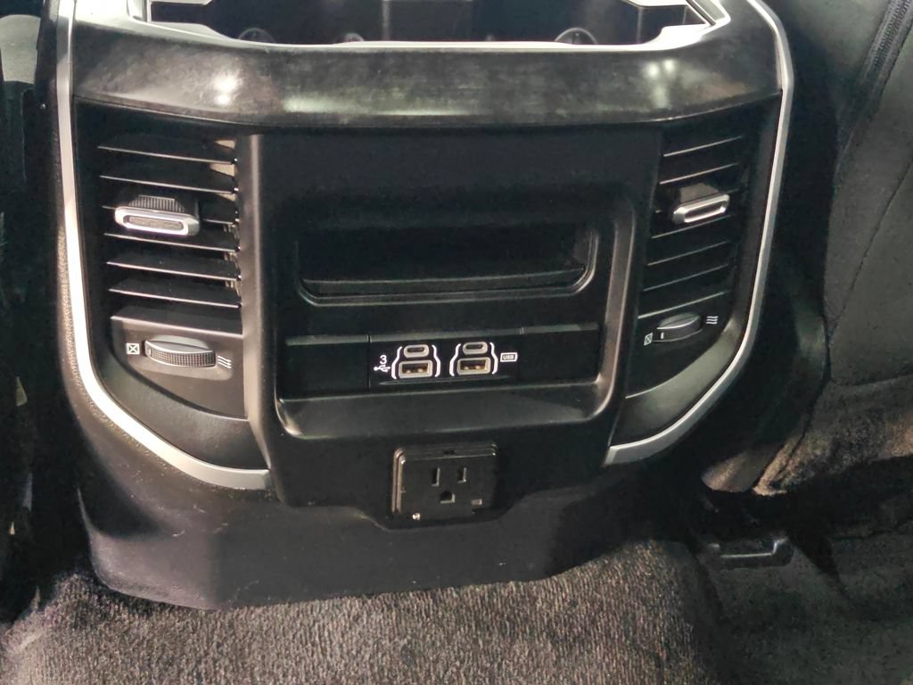 Used 2019 RAM 1500 Big Horn AWD/4WD image 35