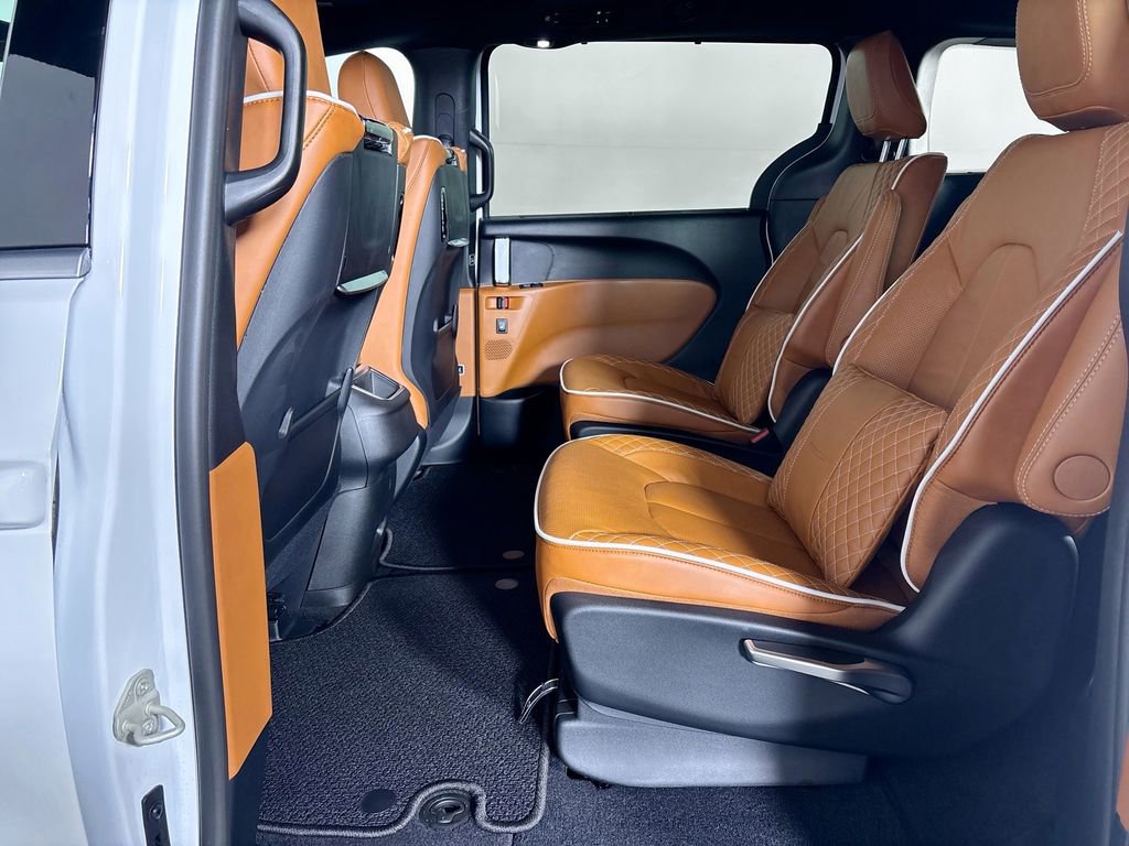 New 2026 Chrysler Pacifica Pinnacle image 20