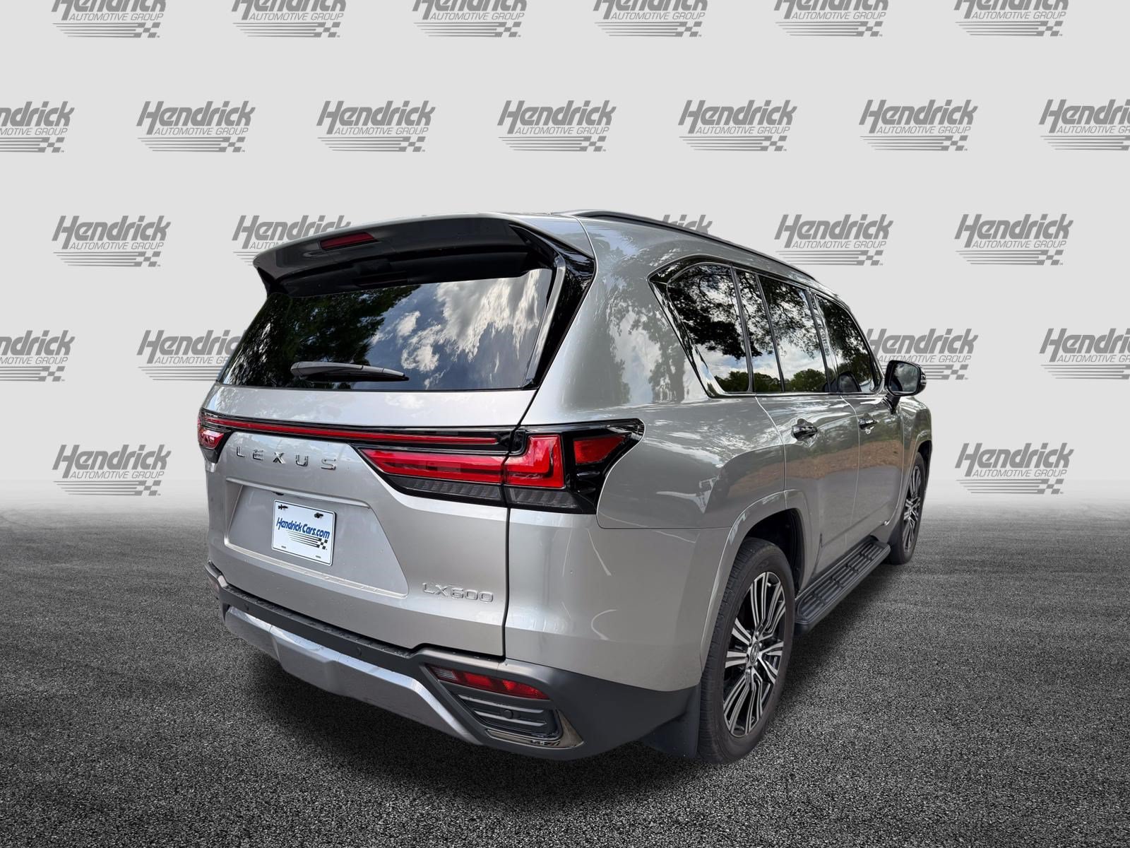 Used 2023 Lexus LX 600 4WD w/ Appearance Package image 9