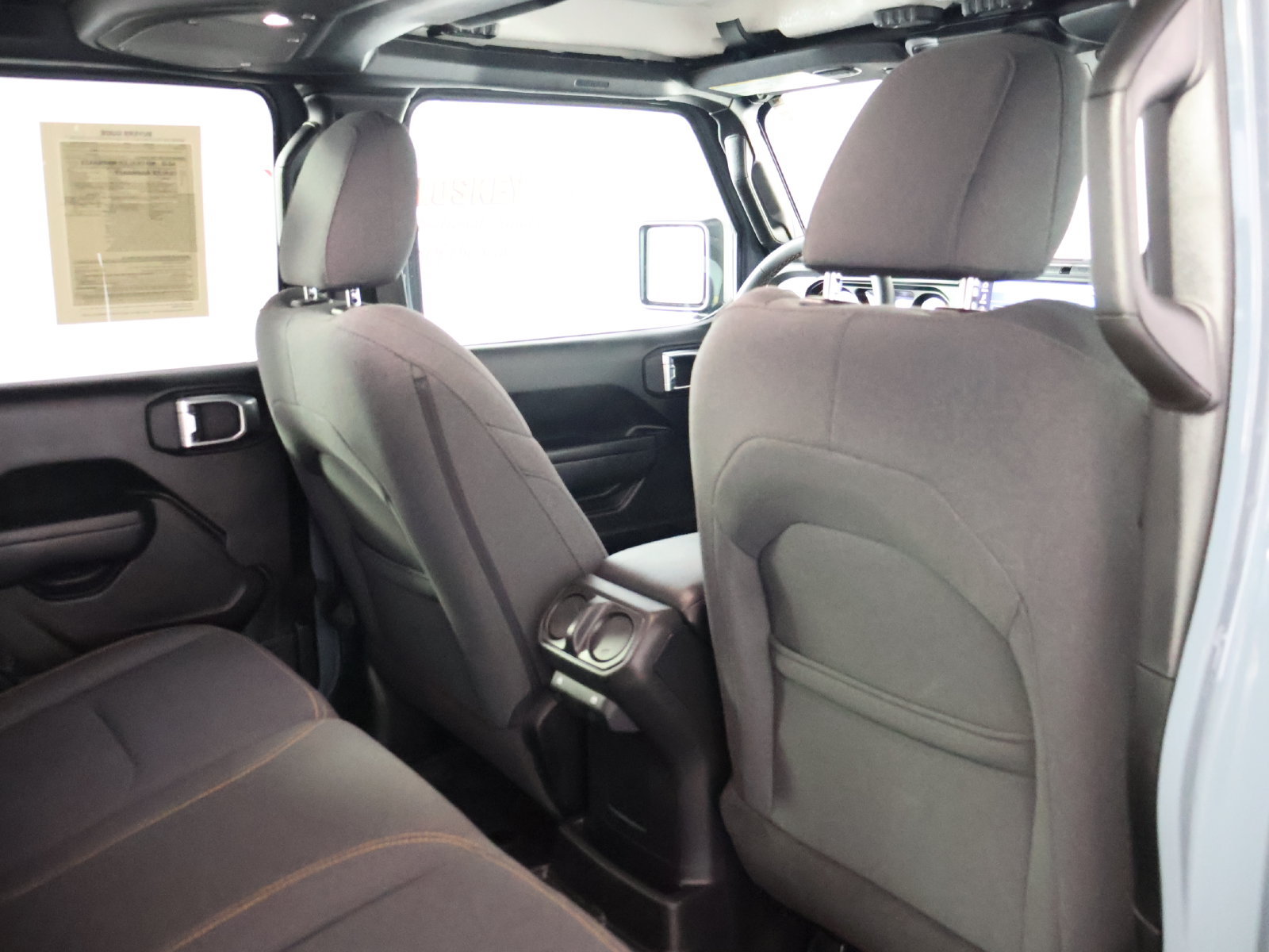Used 2024 Jeep Wrangler Unlimited AWD/4WD image 46