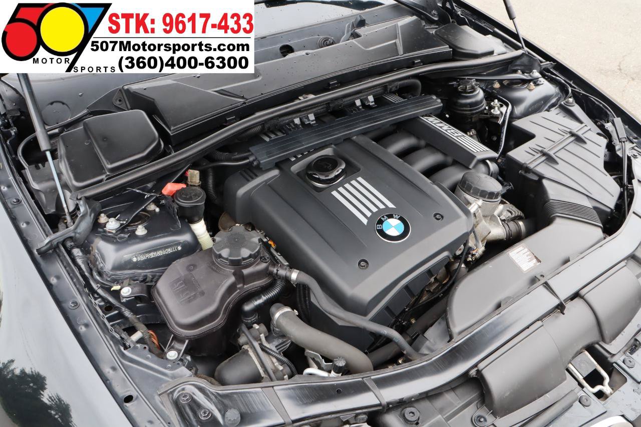 Used 2011 BMW 328i xDrive Sedan AWD/4WD image 25