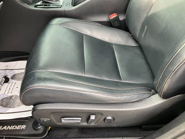 Used 2017 Toyota Highlander XLE image 15