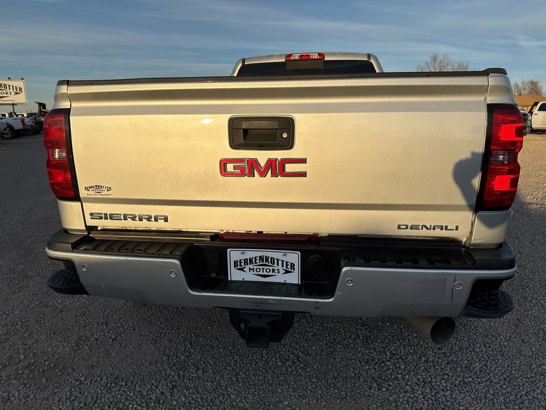 Used 2019 GMC Sierra 3500 Denali w/ Duramax Plus Package image 9