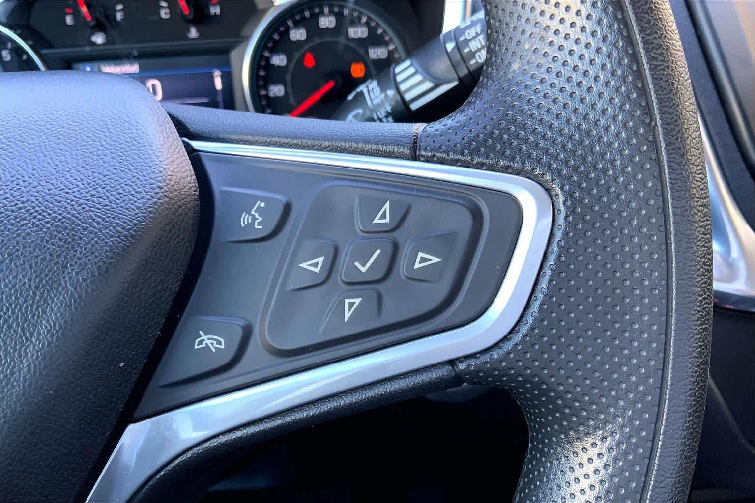 Used 2022 Chevrolet Equinox LT FWD image 25