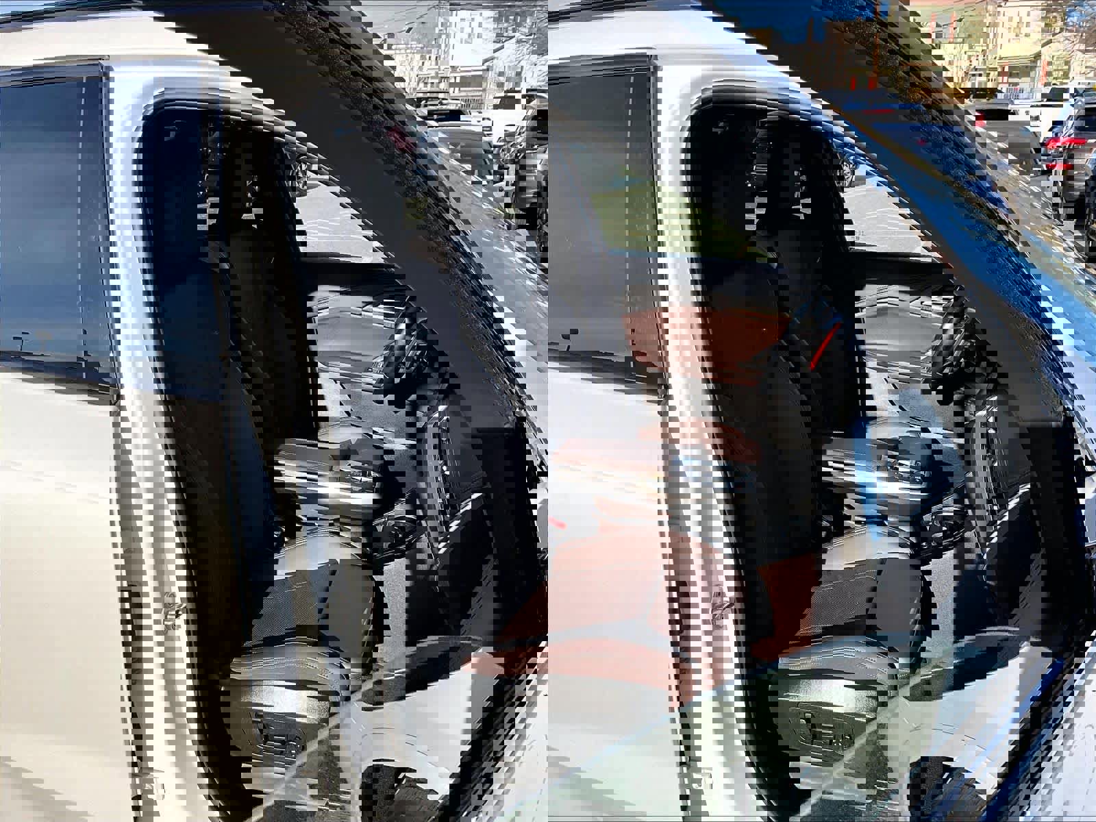 Used 2024 BMW X1 M35i w/ Premium Package image 11