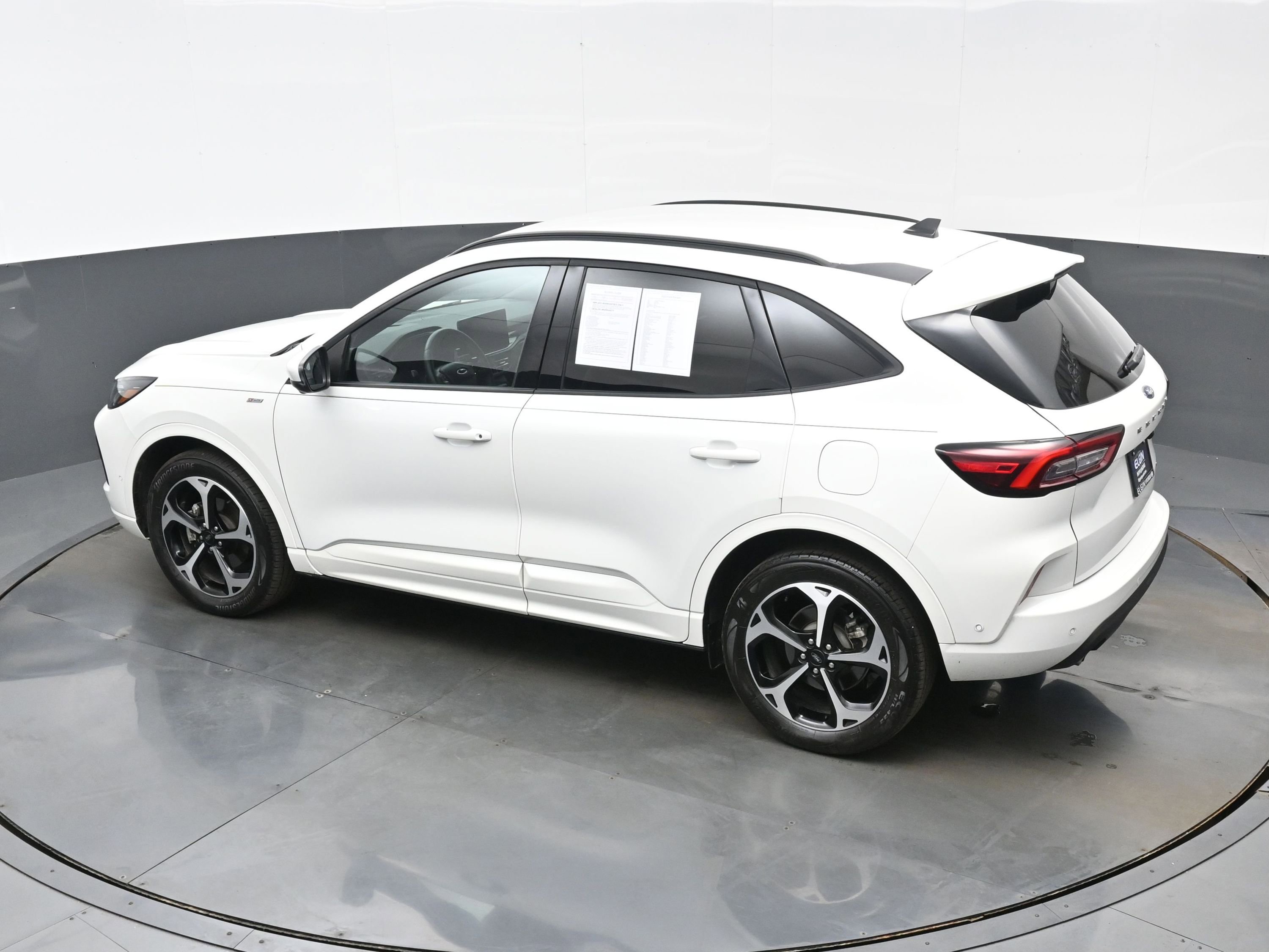 Used 2023 Ford Escape ST-Line Elite w/ Premium Technology Package AWD/4WD image 36