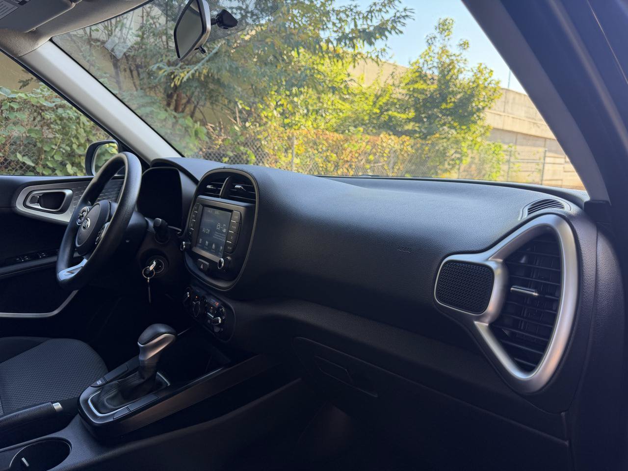 Used 2021 Kia Soul LX FWD image 17