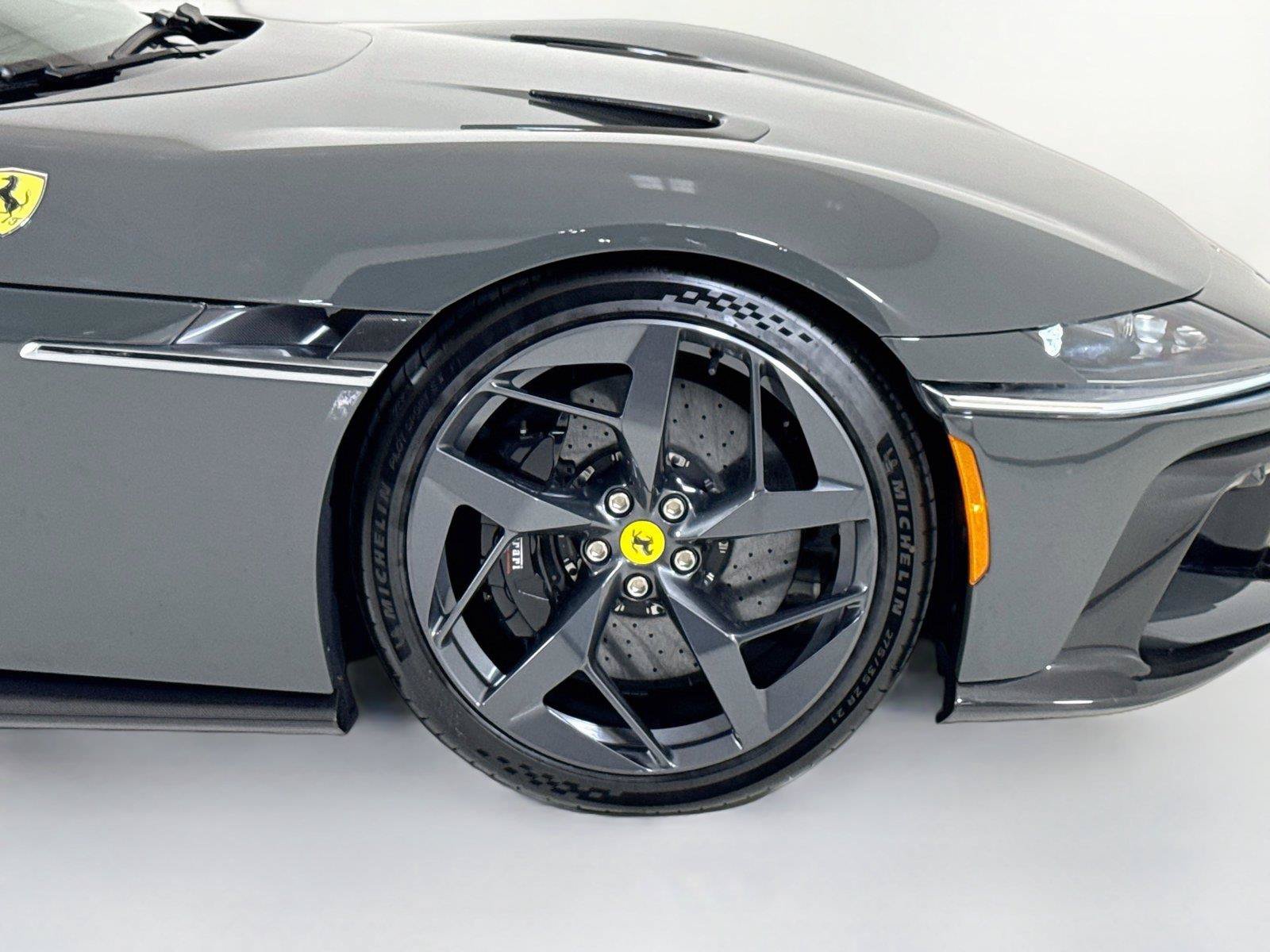 Used 2025 Ferrari 12Cilindri RWD image 39