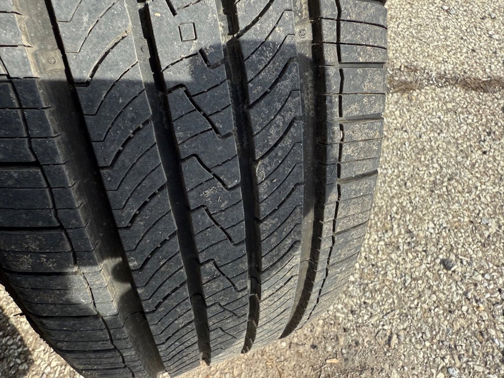 Used 2017 Chrysler 200 LX FWD image 14