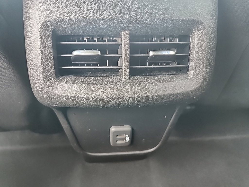 Used 2022 Chevrolet Equinox LT FWD image 23