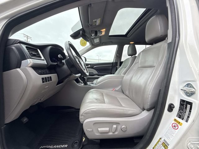 Used 2018 Toyota Highlander Limited AWD/4WD image 8
