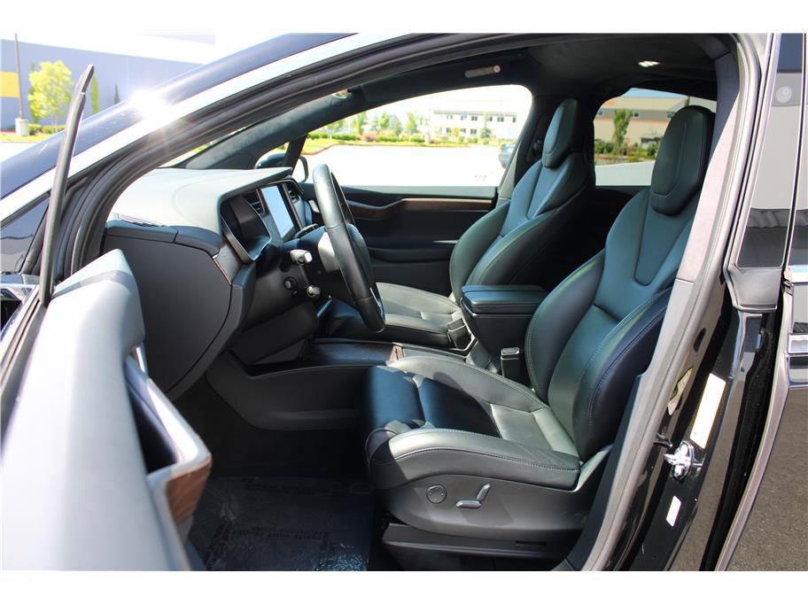 Used 2018 Tesla Model X 75D AWD/4WD image 8