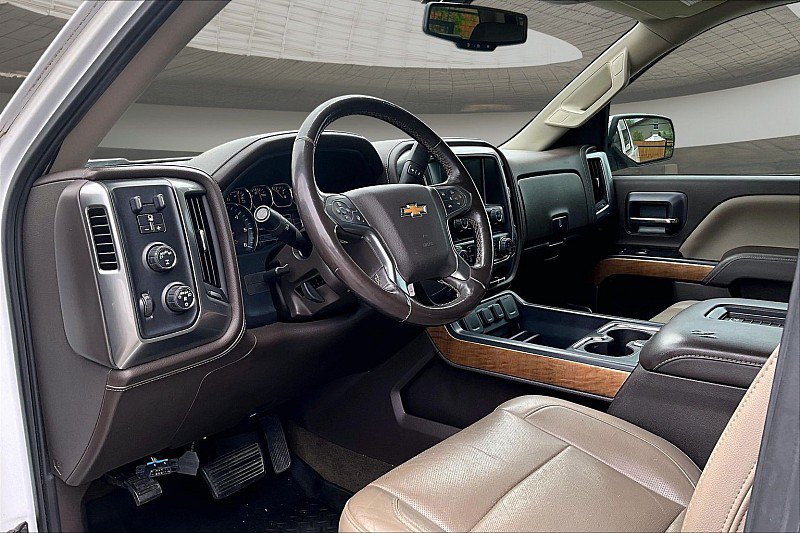 Used 2018 Chevrolet Silverado 1500 LTZ w/ Texas Edition AWD/4WD image 11