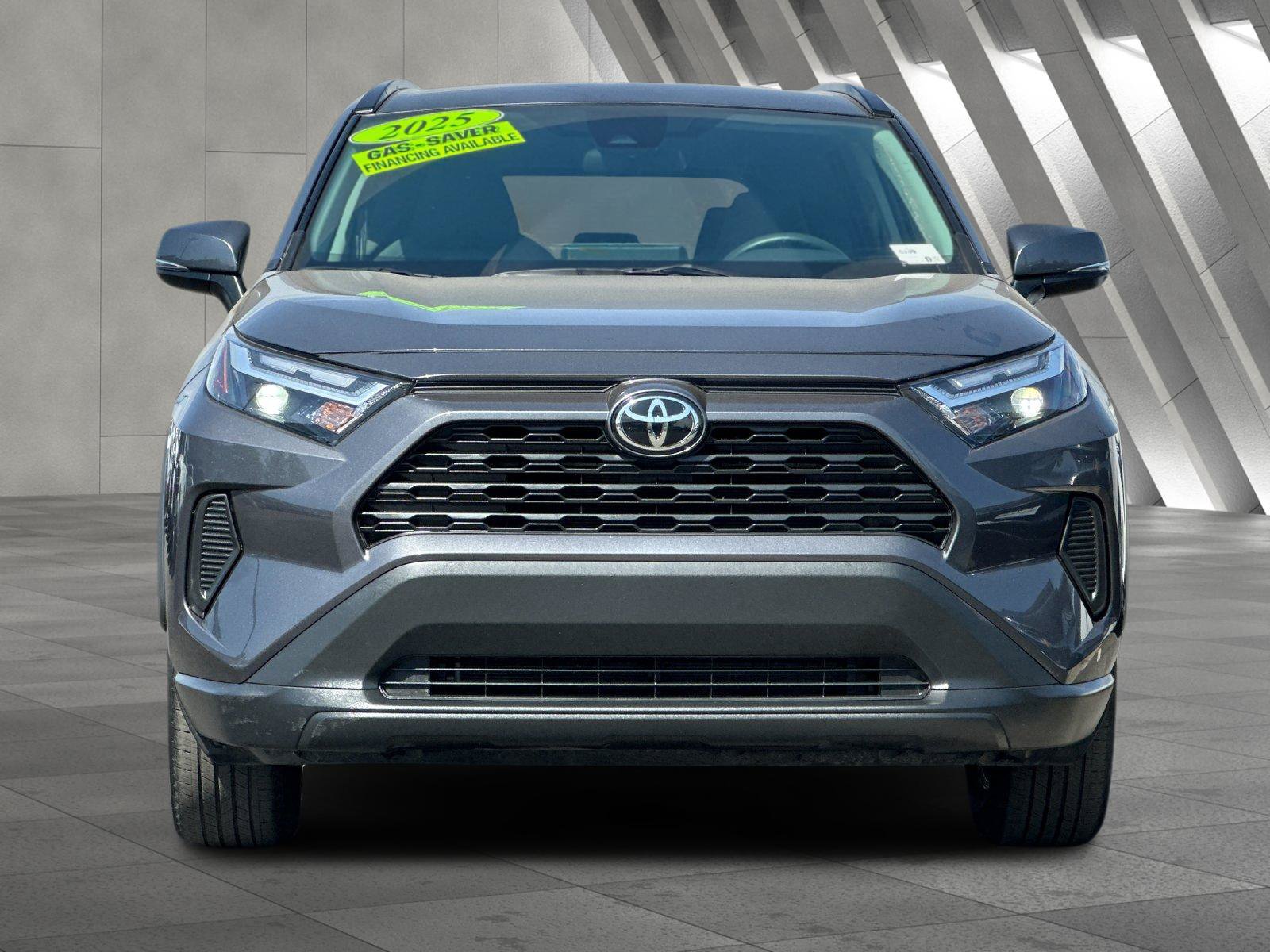 Used 2025 Toyota RAV4 XLE AWD/4WD image 9