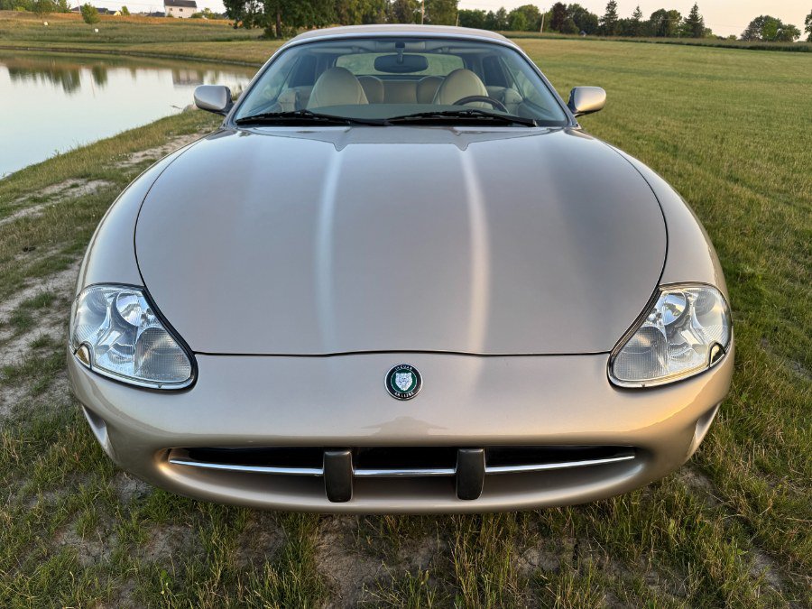 Used 1997 Jaguar XK8 Convertible RWD image 8