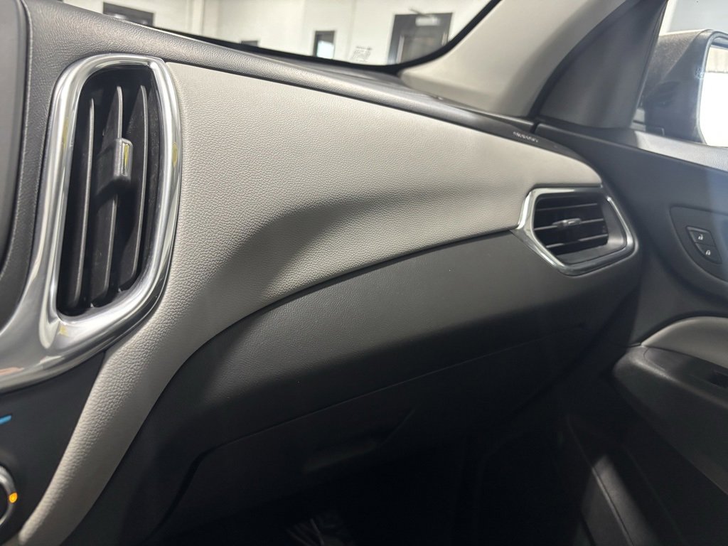 Used 2020 Chevrolet Equinox LS image 26